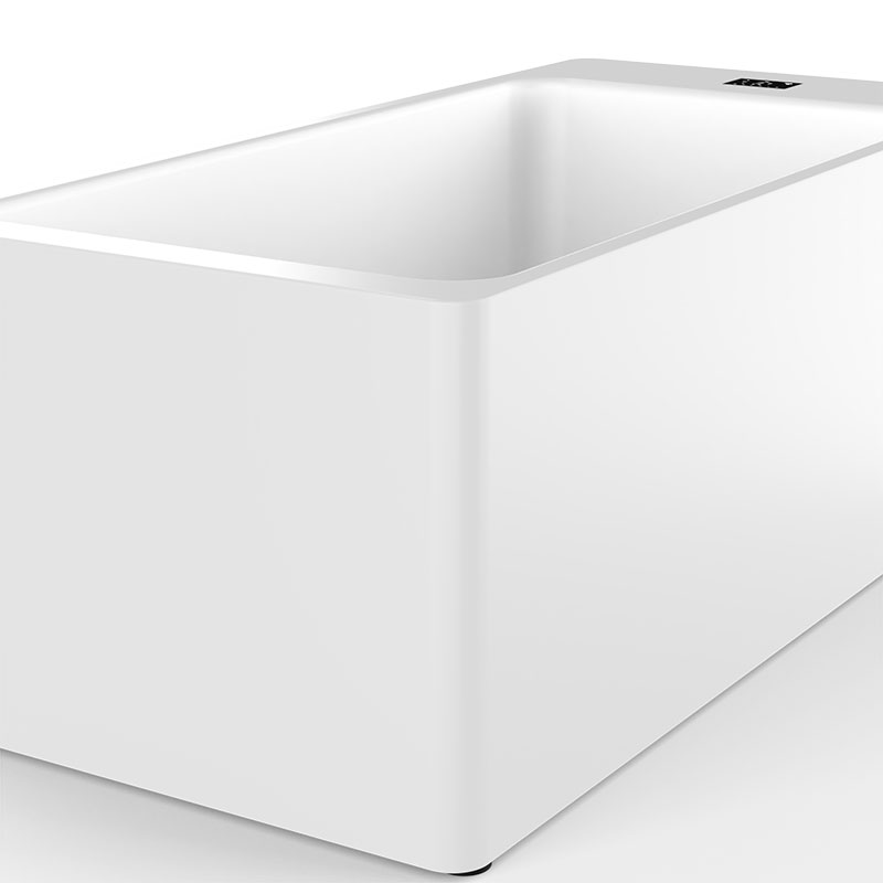 Izotz akrilikoa bainuontzia