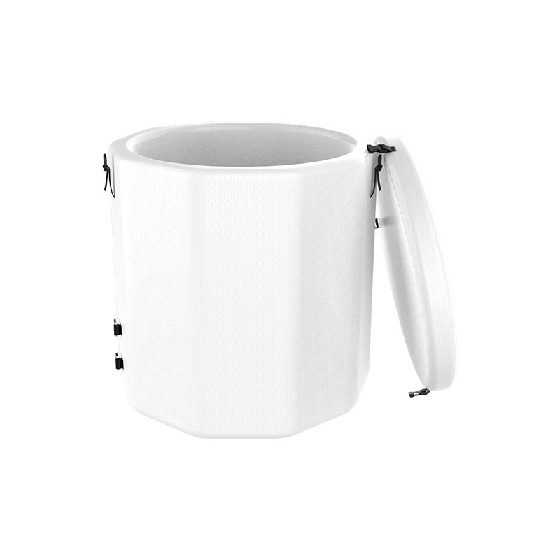 Bainu hotzeko hotzak botatzeko hodia